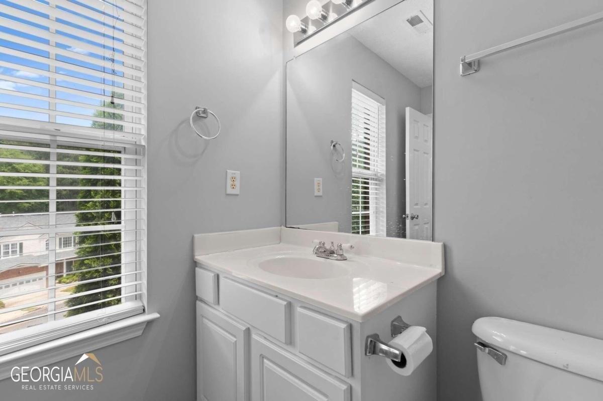 Valley Cove Dr, Duluth, GA 30097