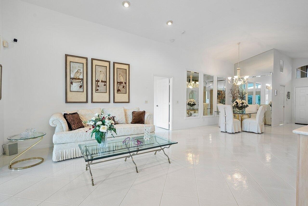 Sun River Rd, Boynton Beach, FL 33437