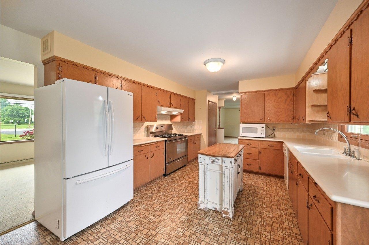 Mill Rd, Menomonee Falls, WI 53051