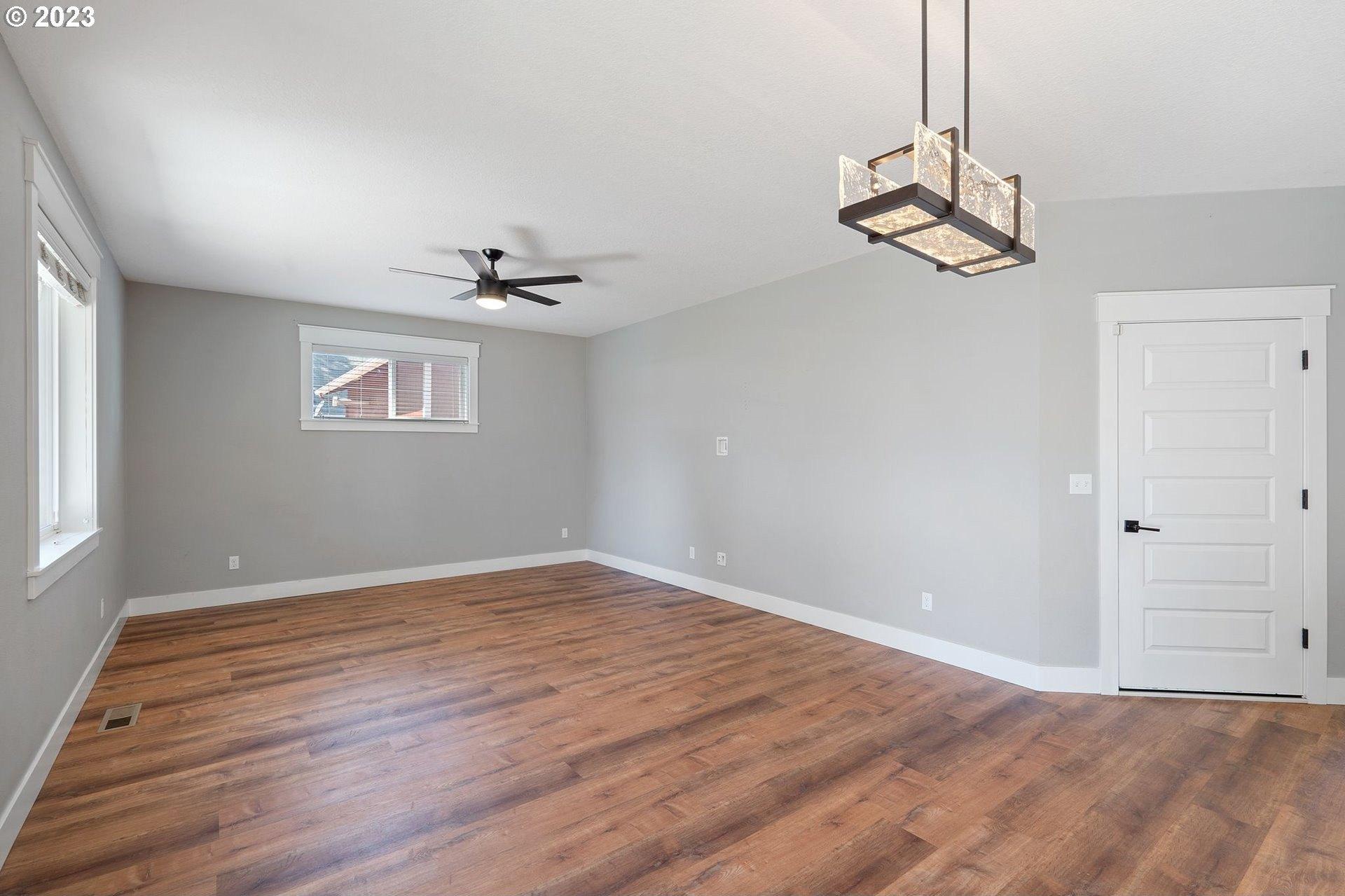I St, Washougal, WA 98671
