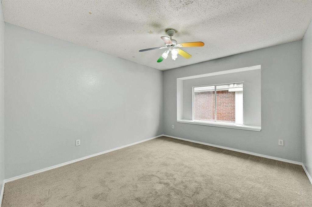 Meadowcrest Dr, Arlington, TX 76002