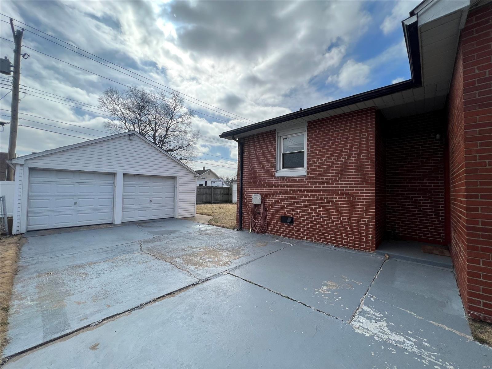 Grand Ave, Granite City, IL 62040