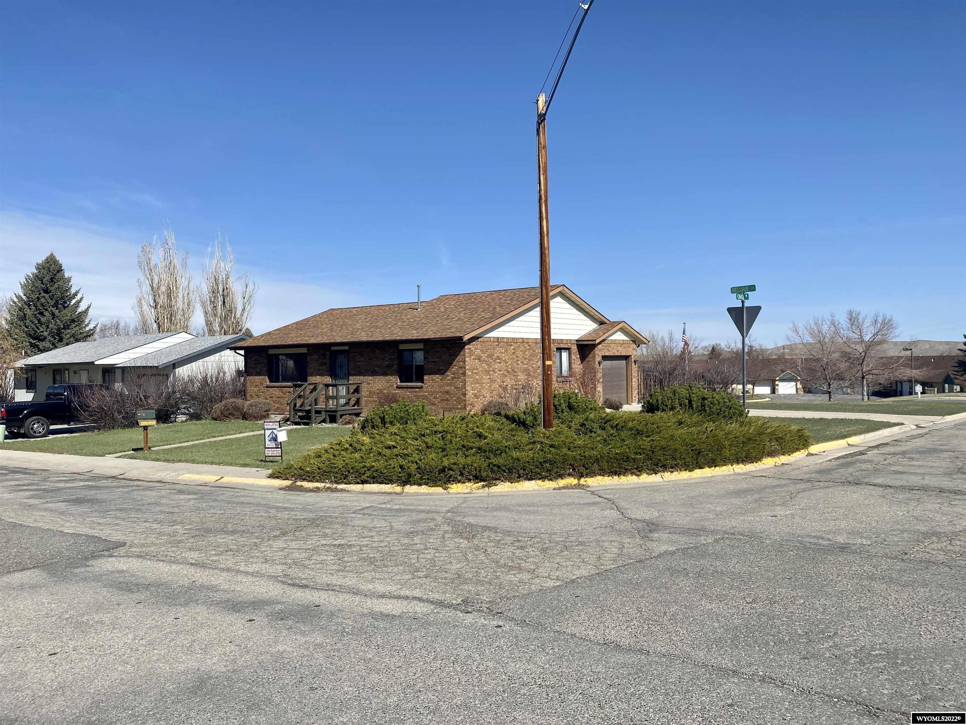 Bellvue Ave, Lander, WY 82520