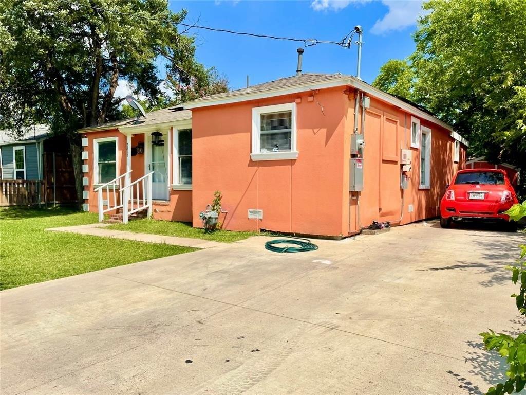 Bombay Ave, Dallas, TX 75235