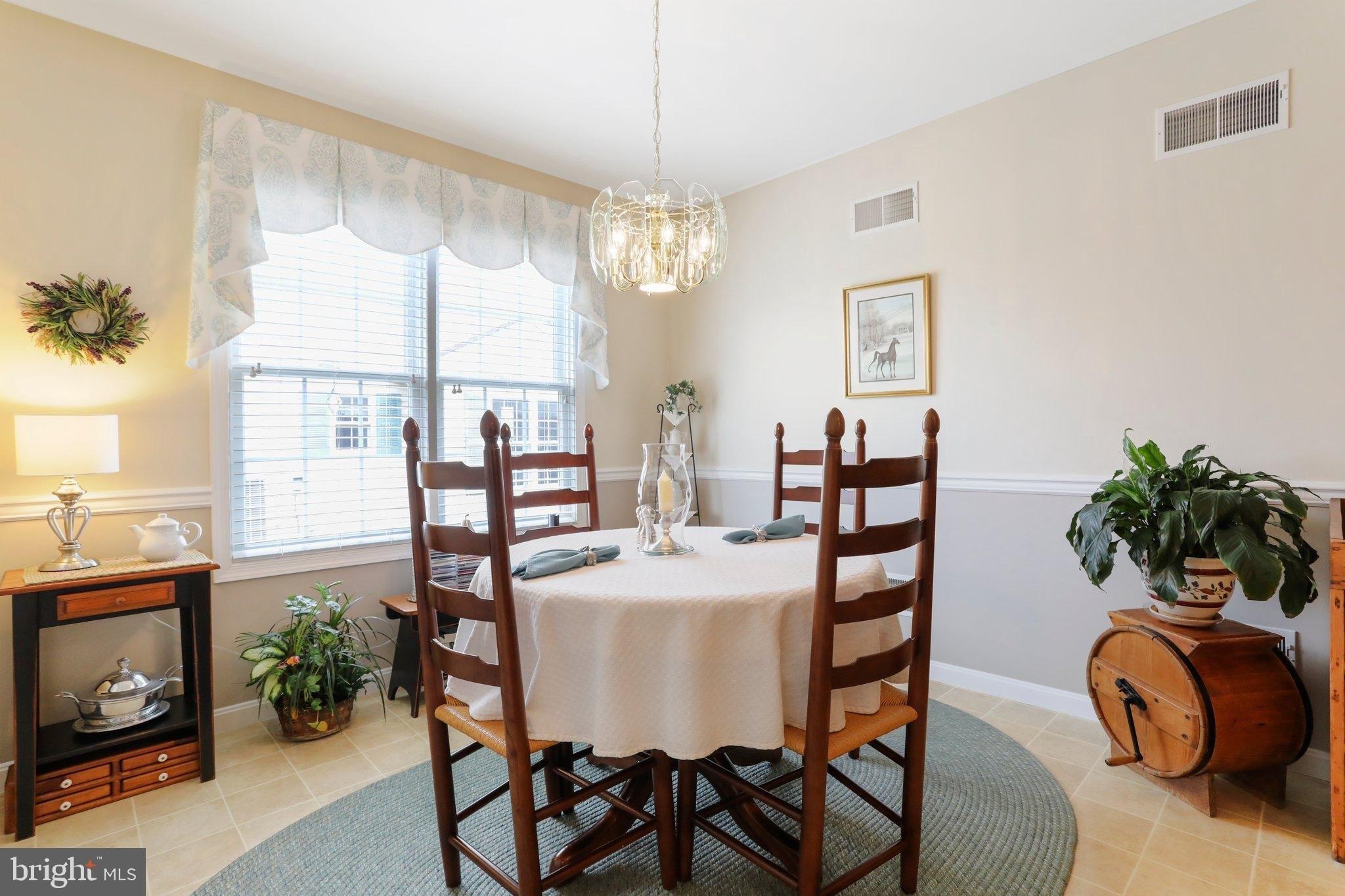 Lantern Ln, Chambersburg, PA 17201