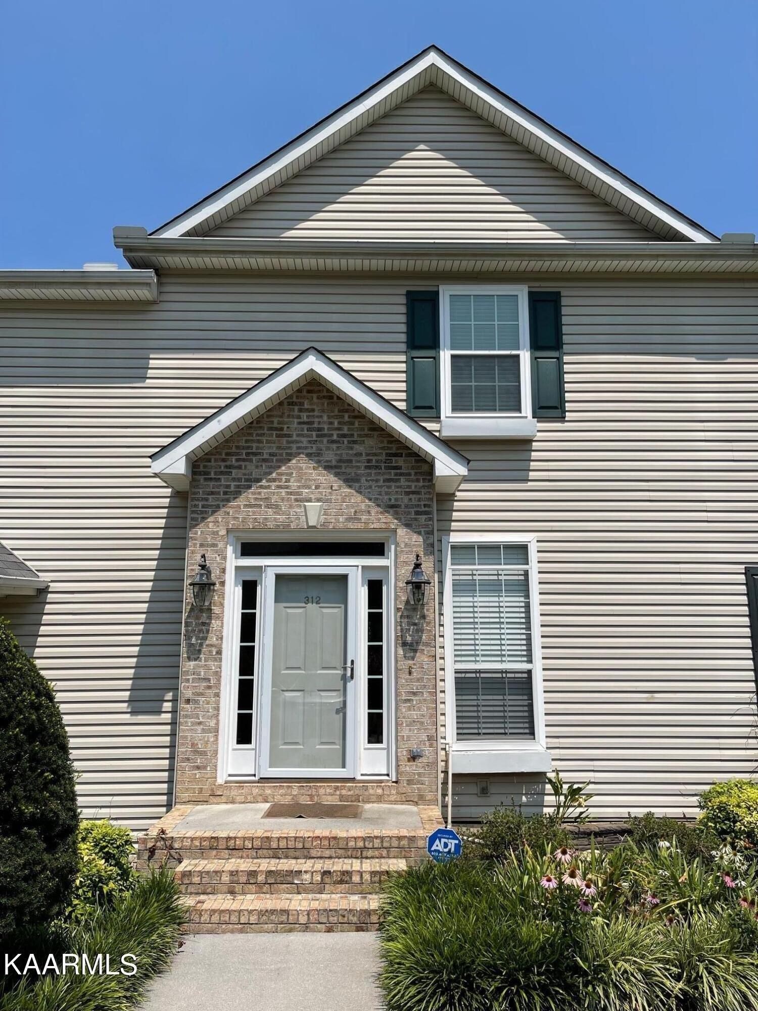 Queen Victoria Way, Knoxville, TN 37934