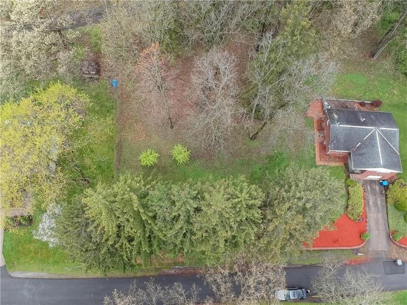 Center St, Evans City, PA 16033