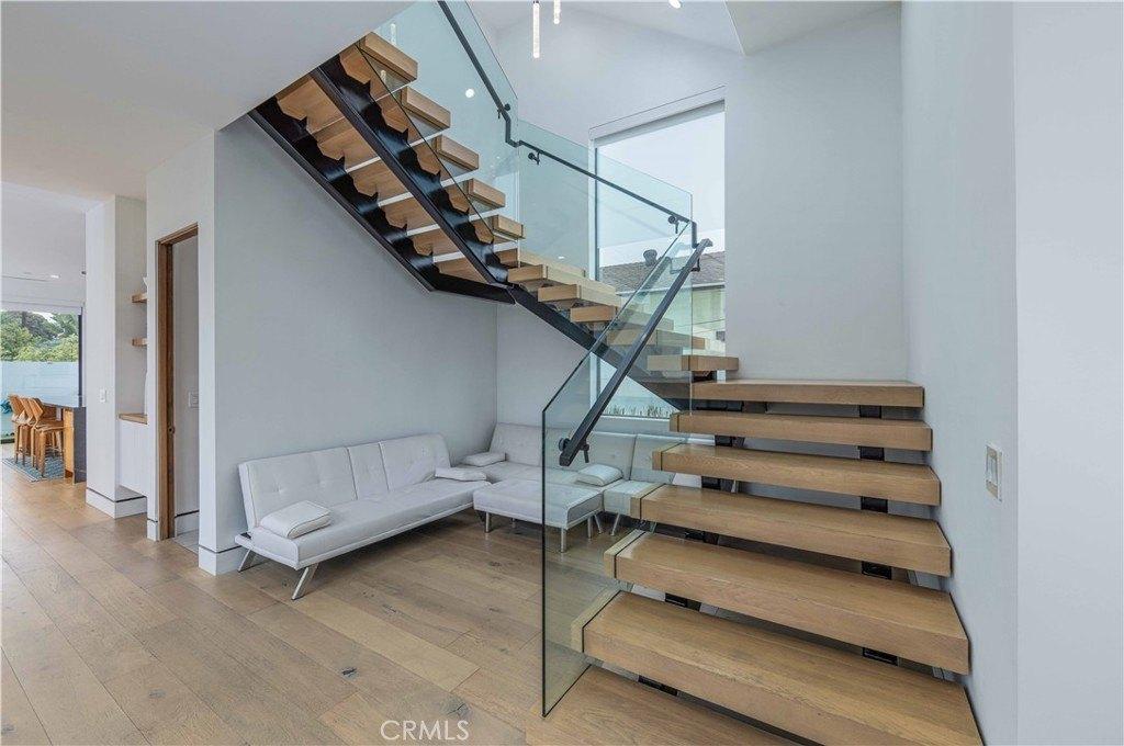 Penmar Ave, Venice, CA 90291