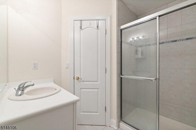 Wildwood Ter, Watchung, NJ 07069