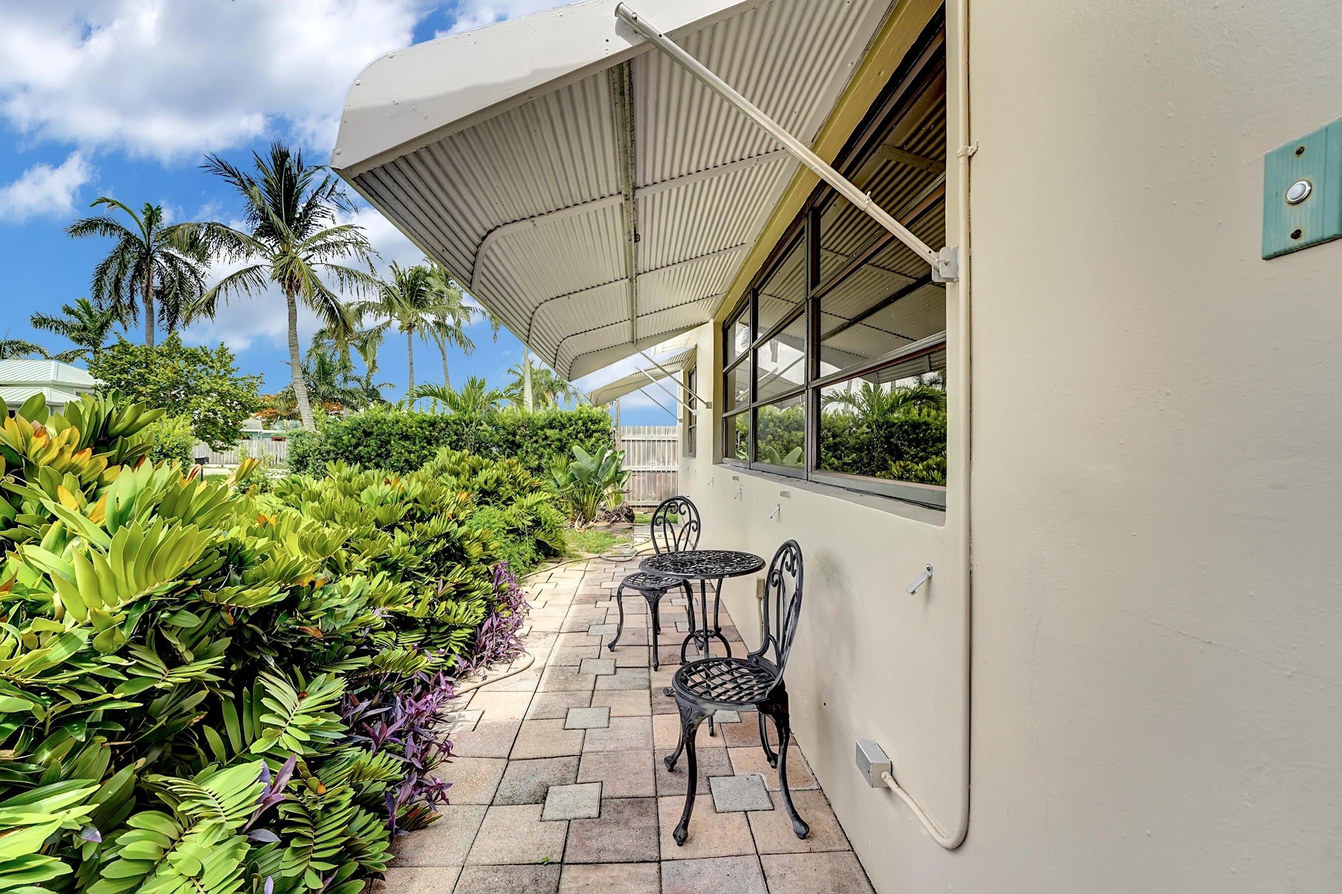 Michigan Dr, Lake Worth, FL 33461