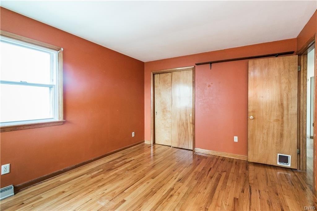 Avon St, East Syracuse, NY 13057