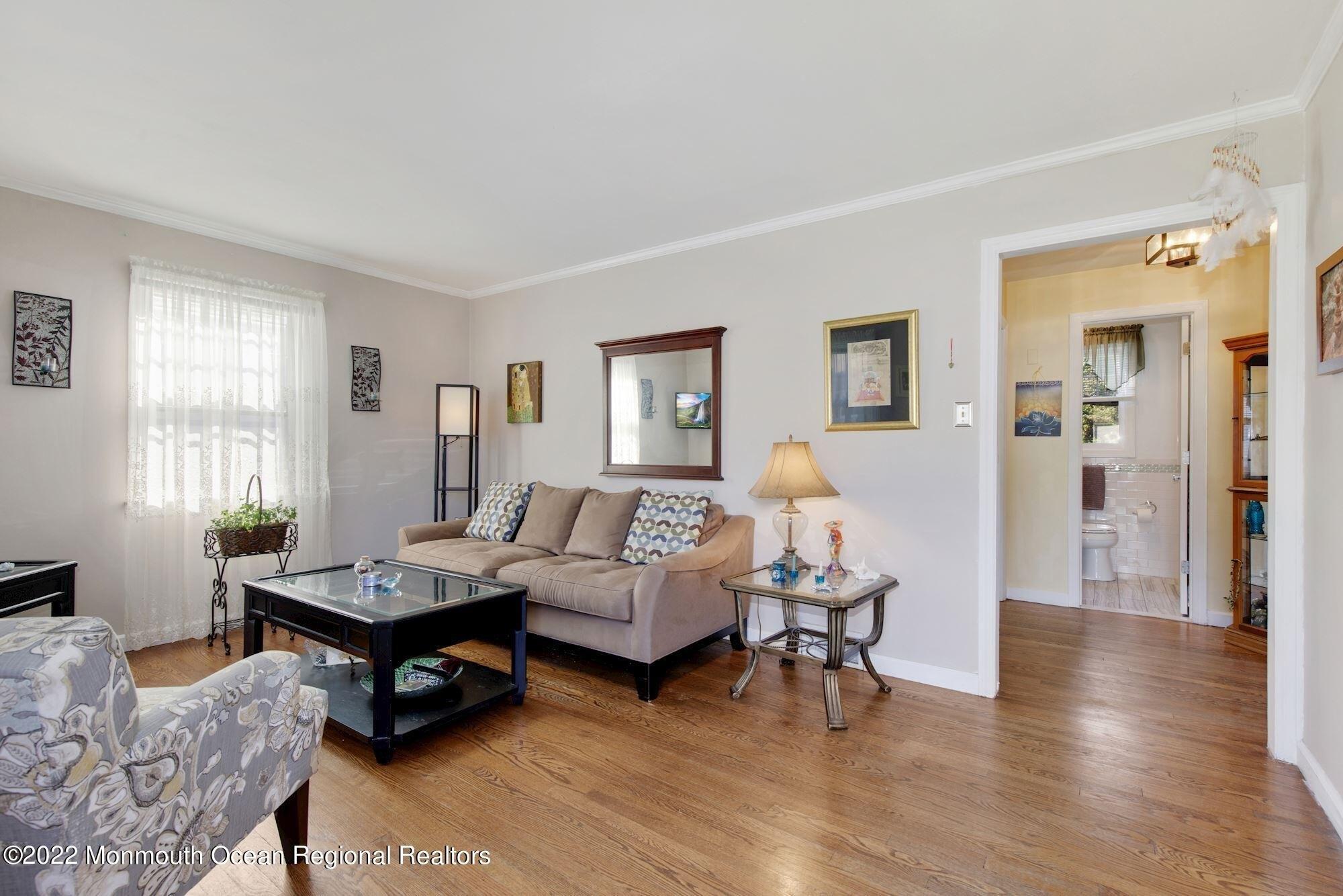 Schiverea Ave, Freehold, NJ 07728
