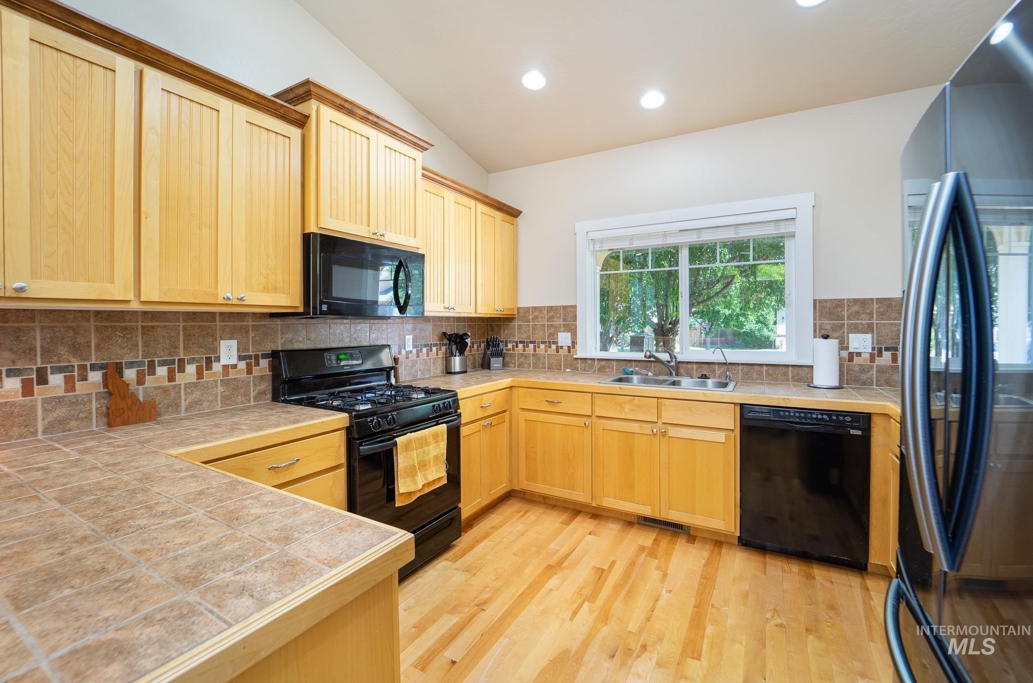 W Hazelwood Dr, Boise, ID 83709