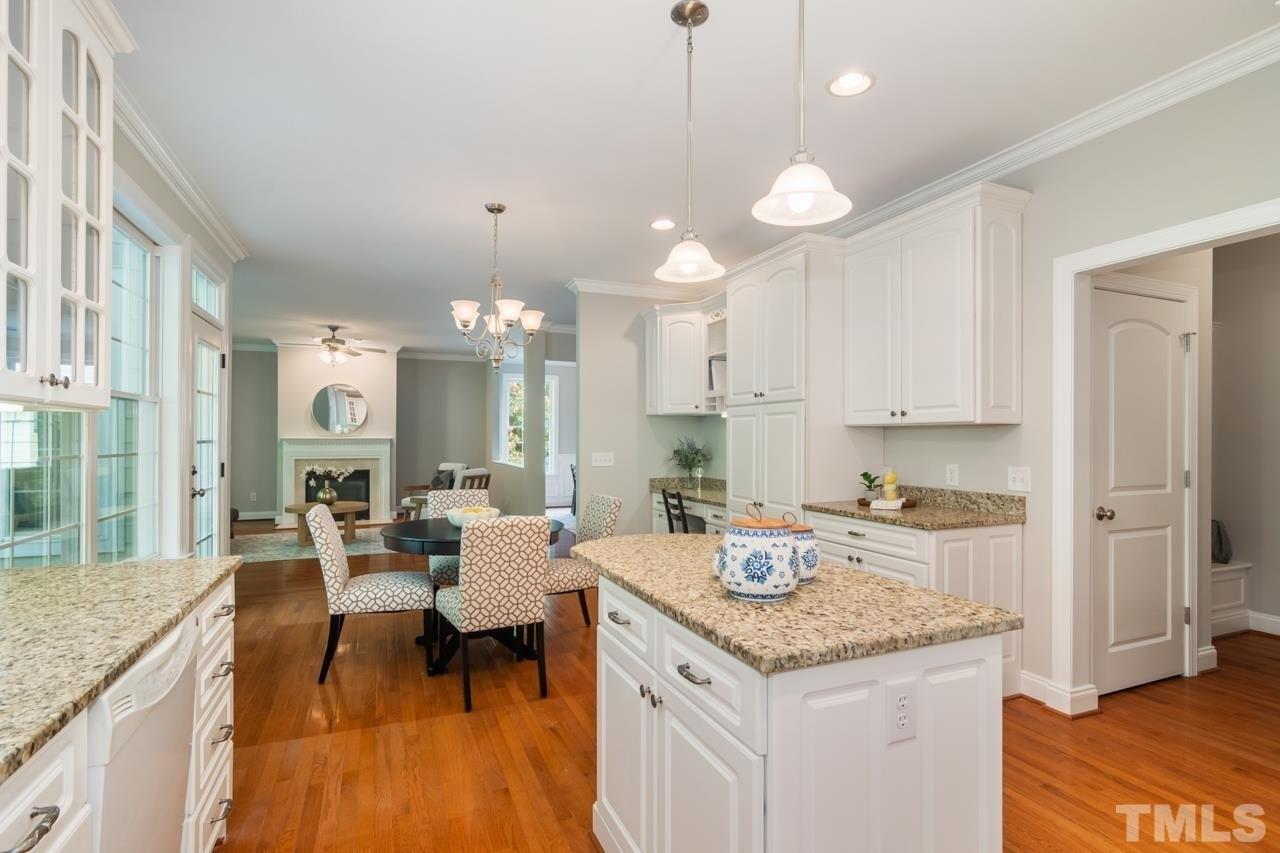 Silverbush Ct, Durham, NC 27707