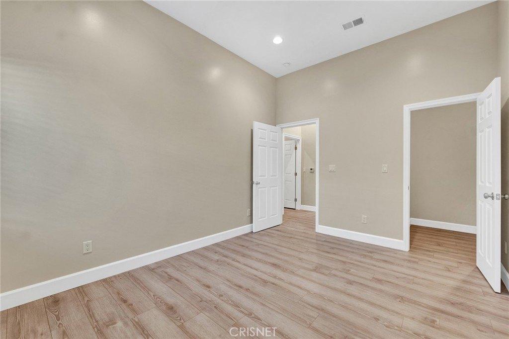 Ampere Ave, North Hollywood, CA 91606