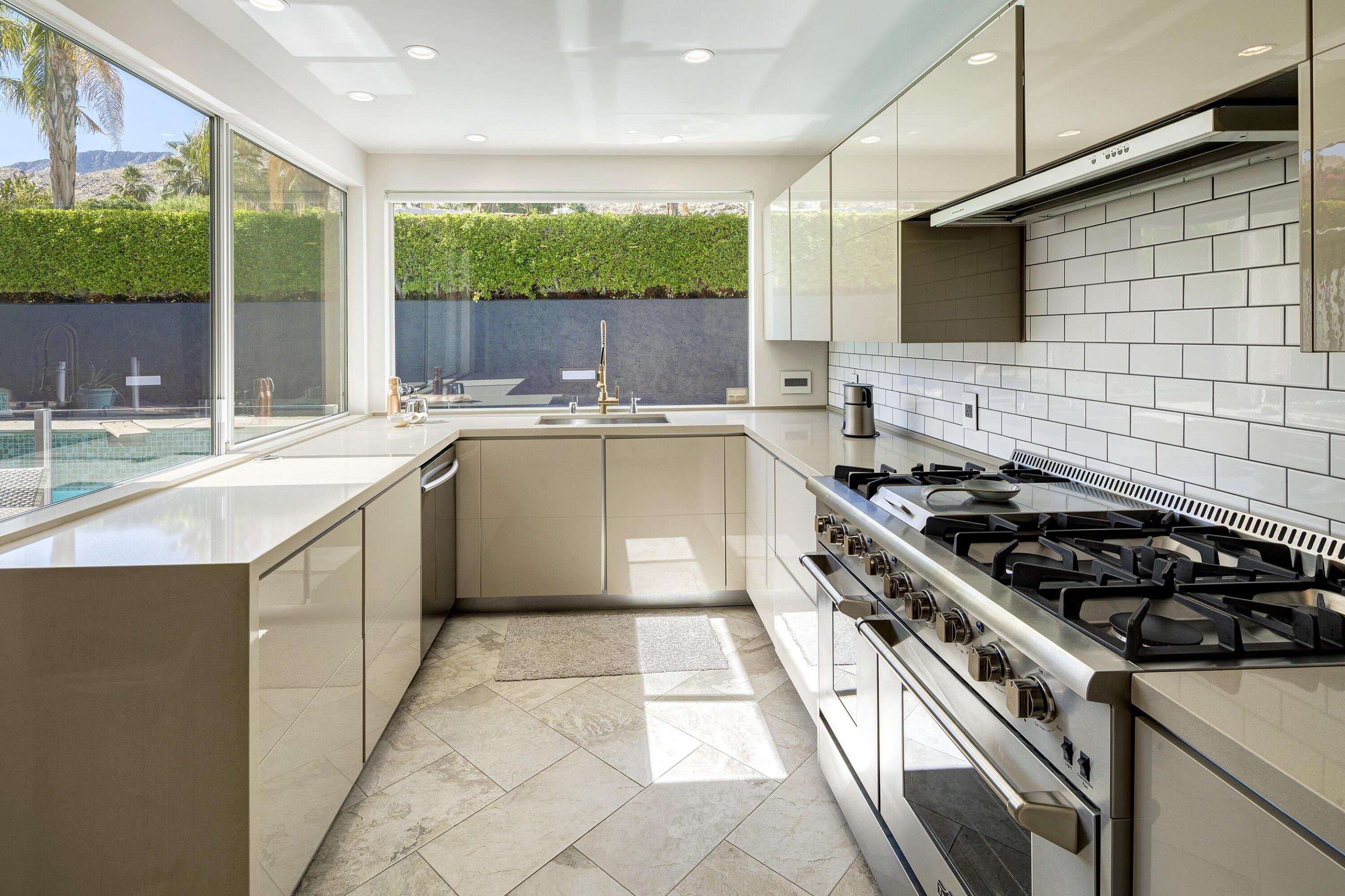 W El Camino Way, Palm Springs, CA 92264