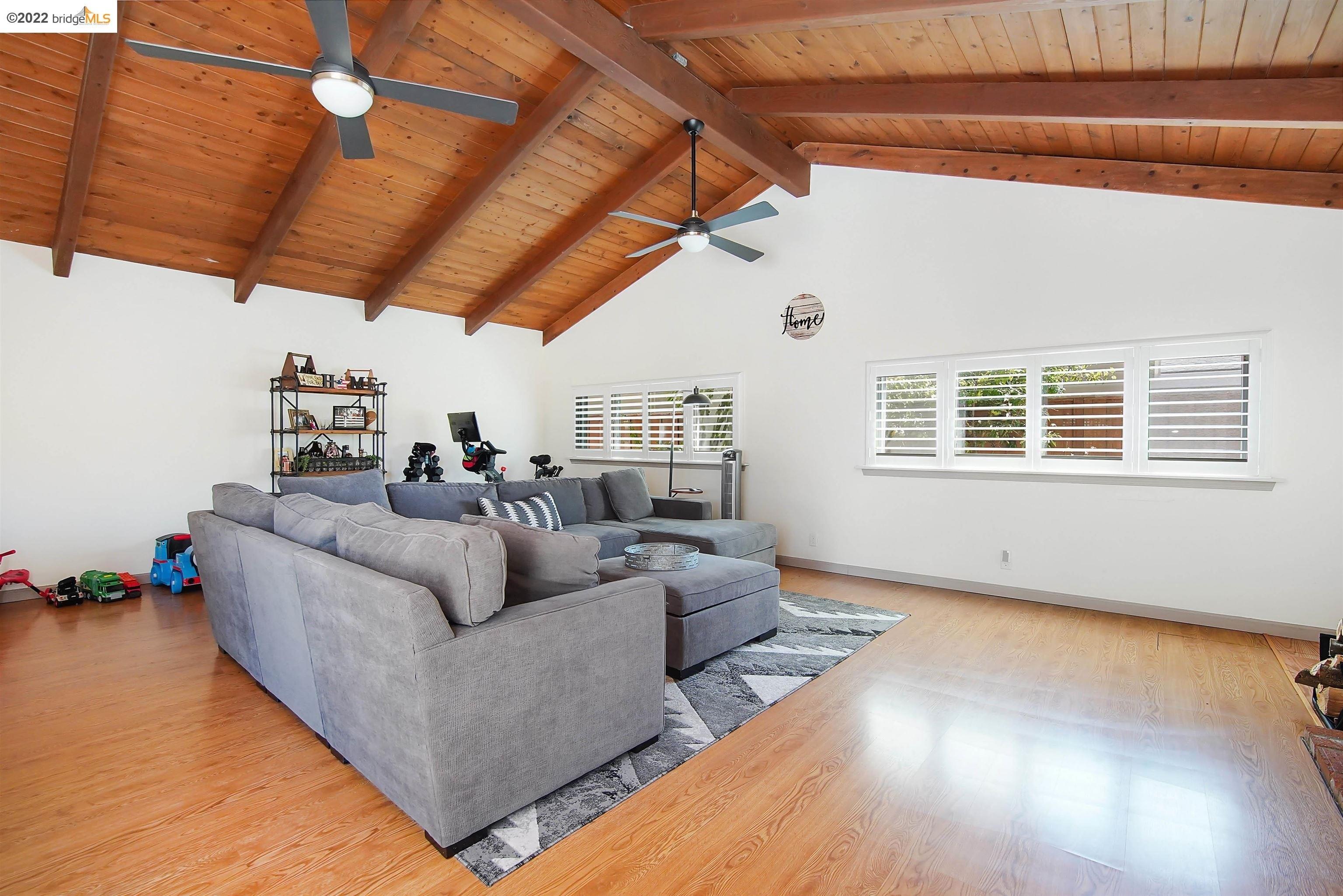Iroquois Ave, Livermore, CA 94551