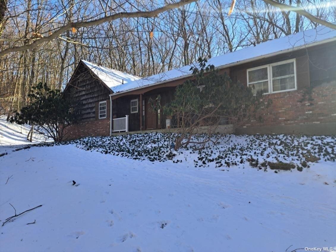 Steepbank Rd, Saint James, NY 11780