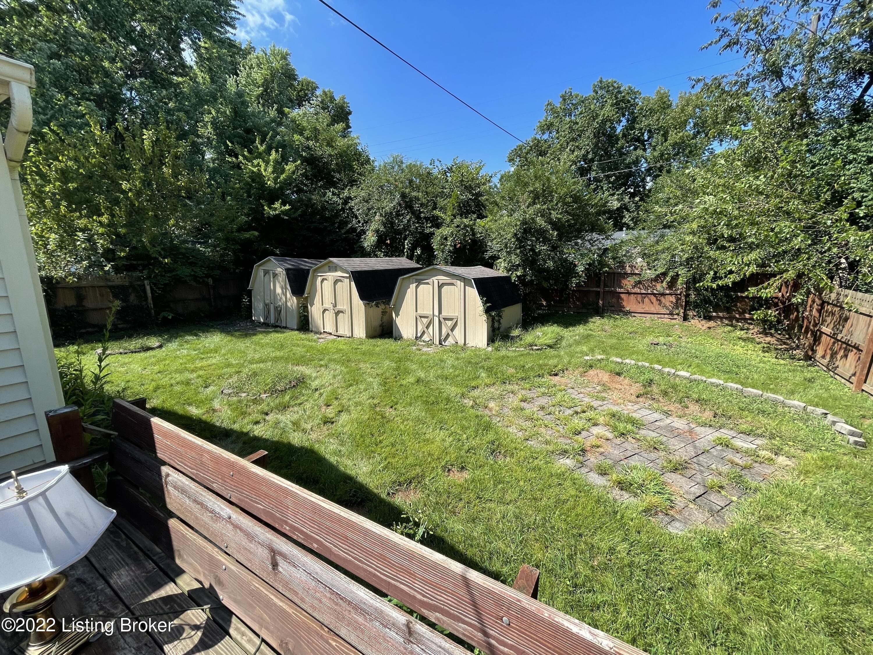 Calais Dr, Louisville, KY 40299
