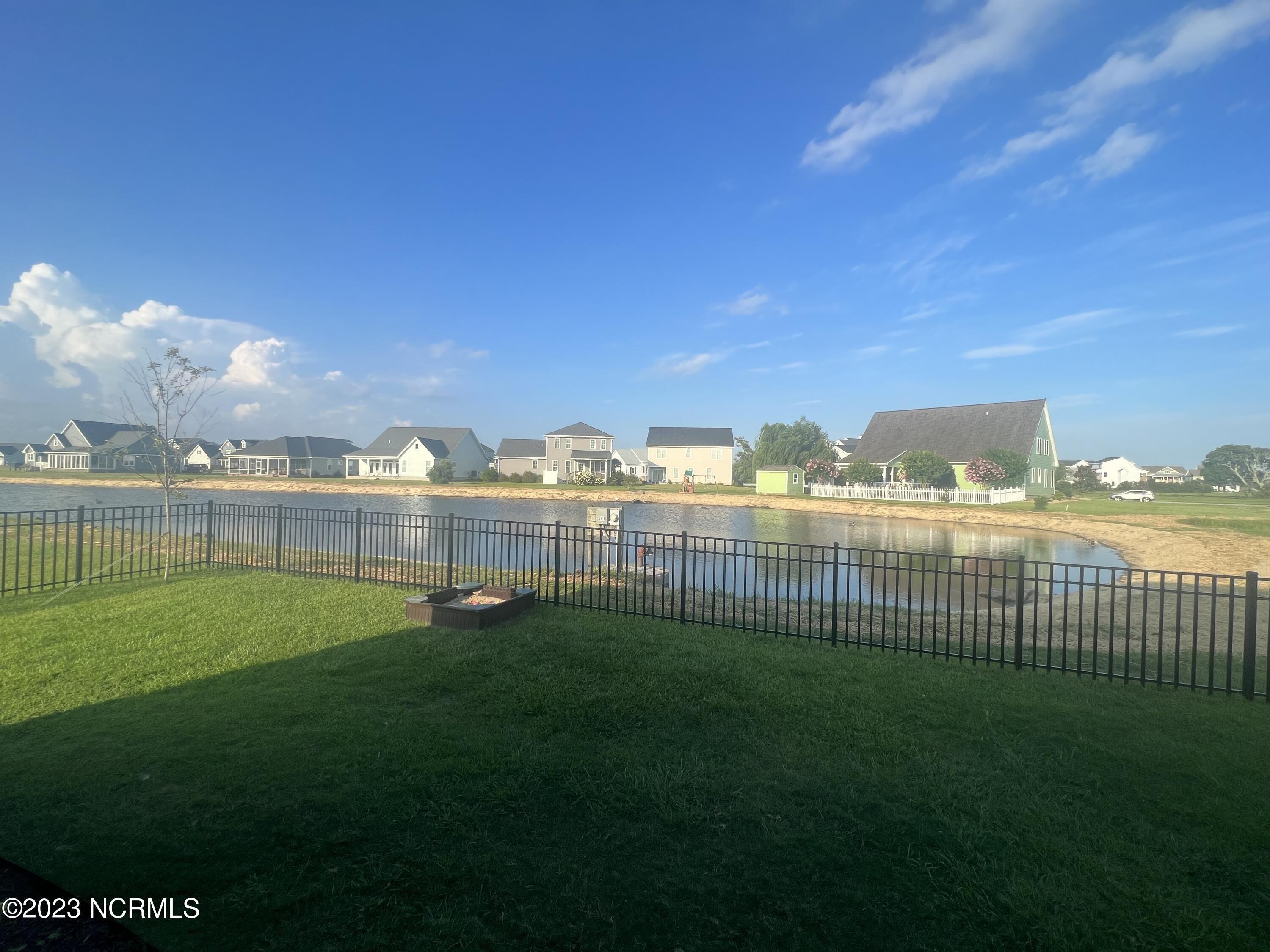 Olde Farm Rd, Morehead City, NC 28557