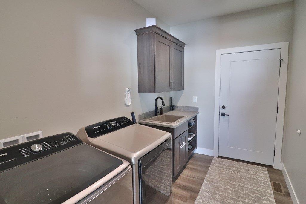 Breezy Ln, Cody, WY 82414