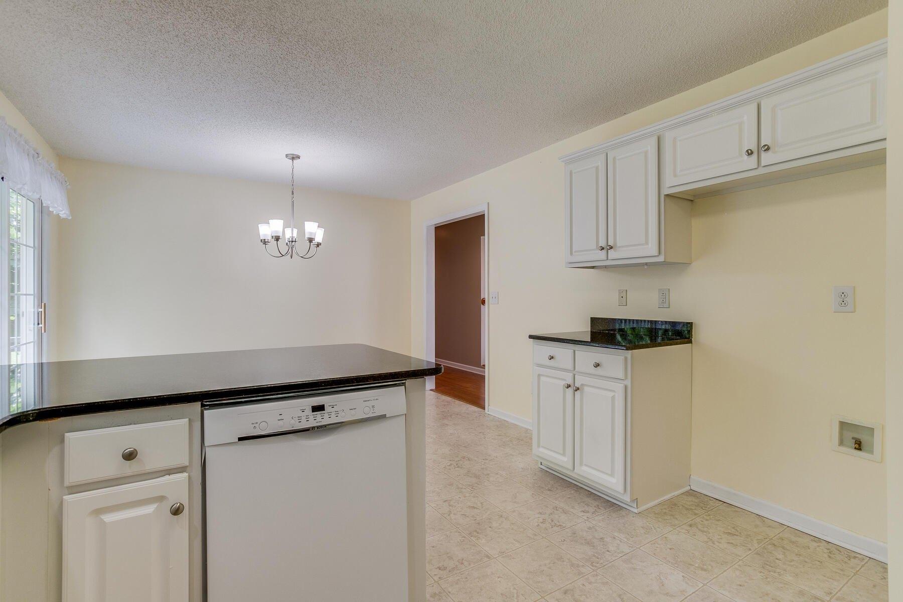 Kennesaw Dr, Gray, TN 37615
