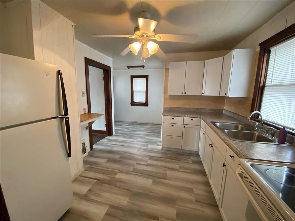 E Jefferson St, Winterset, IA 50273