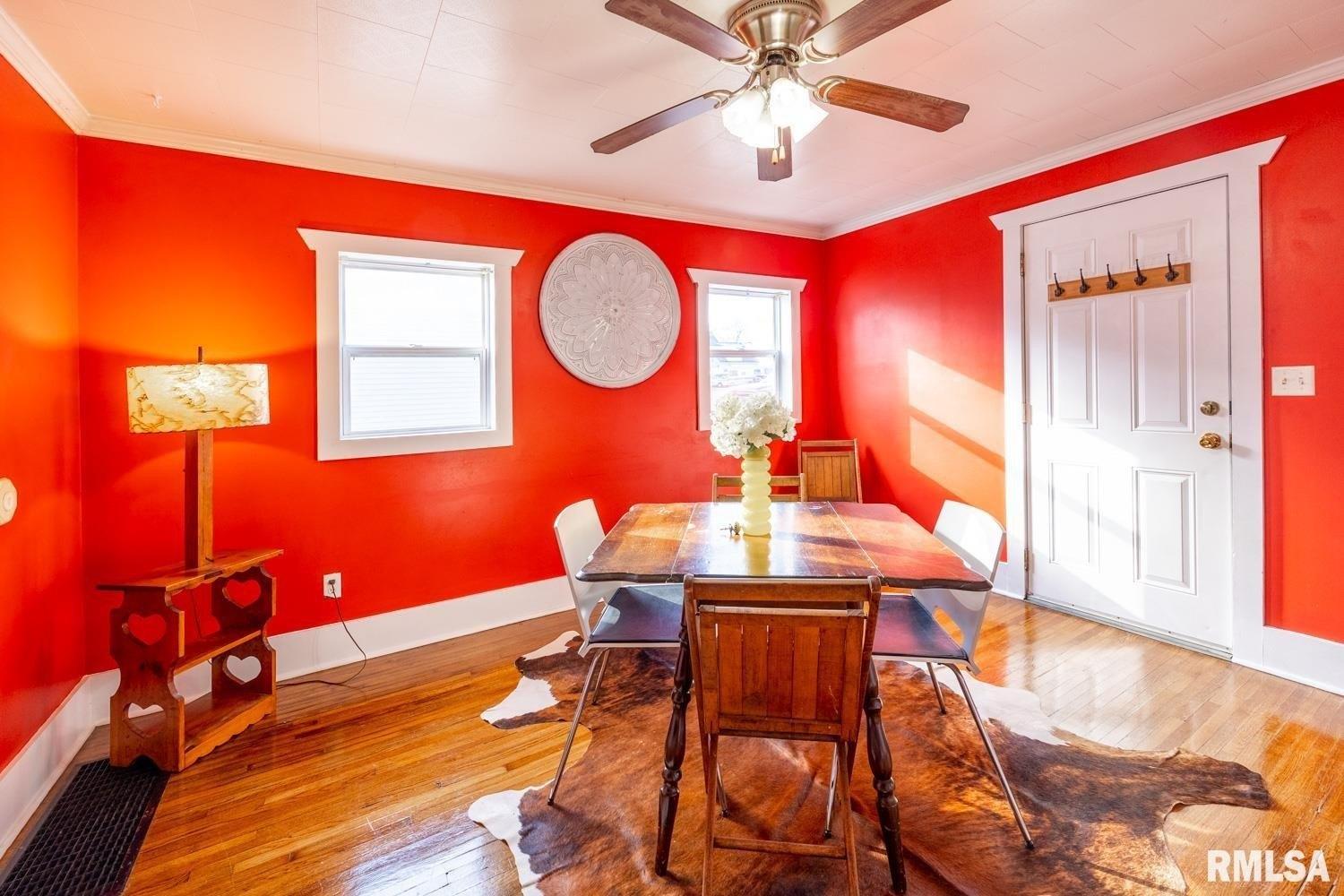 N East St, Farmington, IL 61531