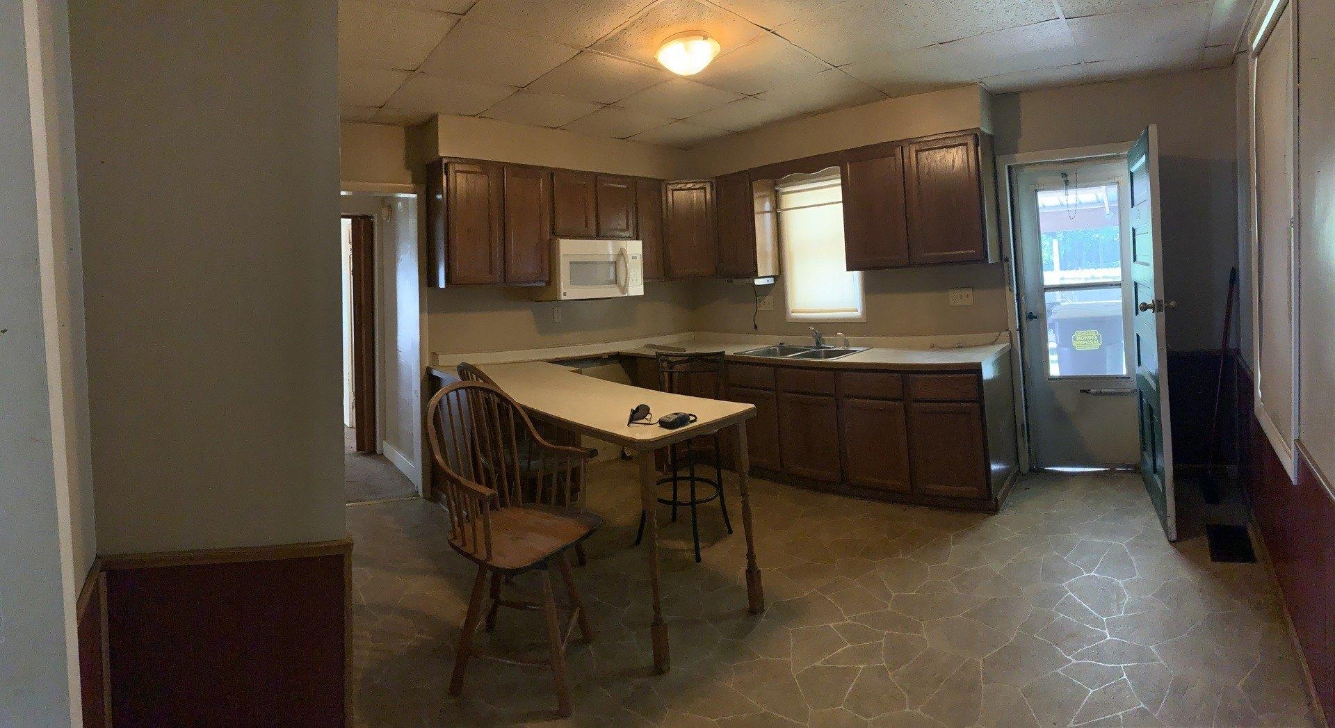 W Douglas St, Freeport, IL 61032