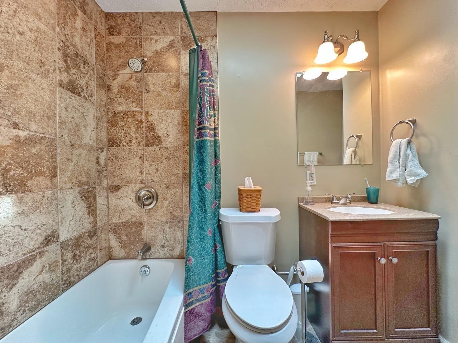 Columbia Rd, Loveland, OH 45140