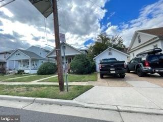 Walnut Ave, Oaklyn, NJ 08107