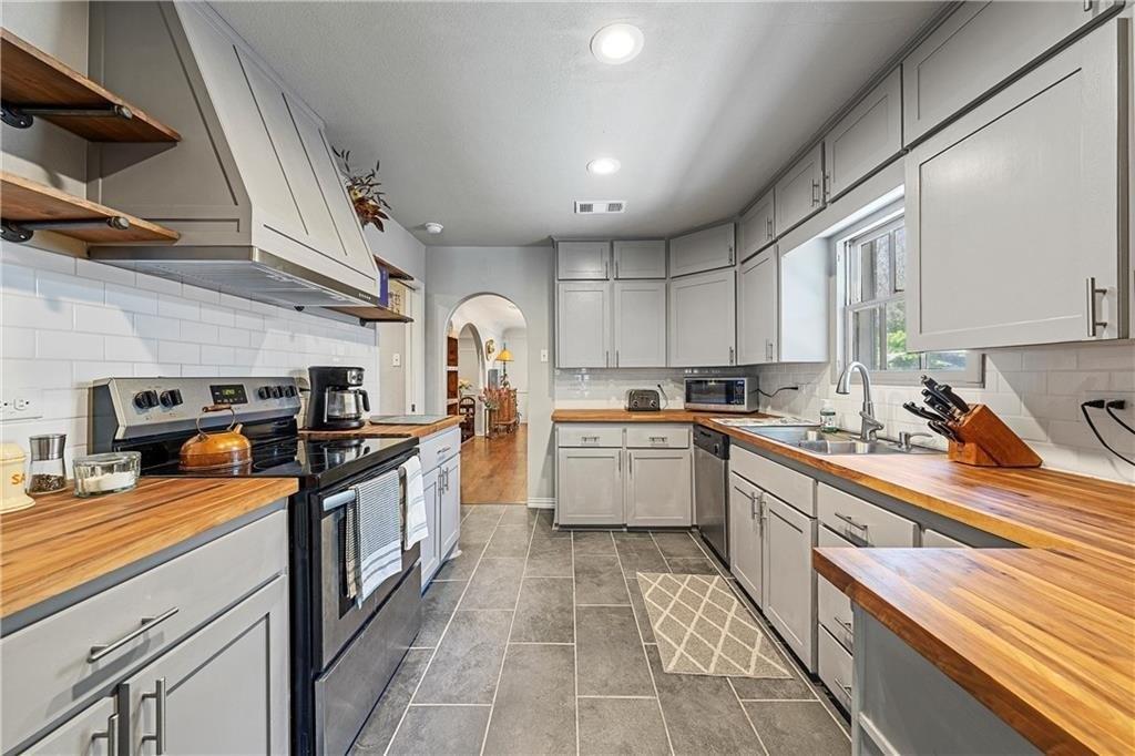 Alexander Ave, Waco, TX 76708