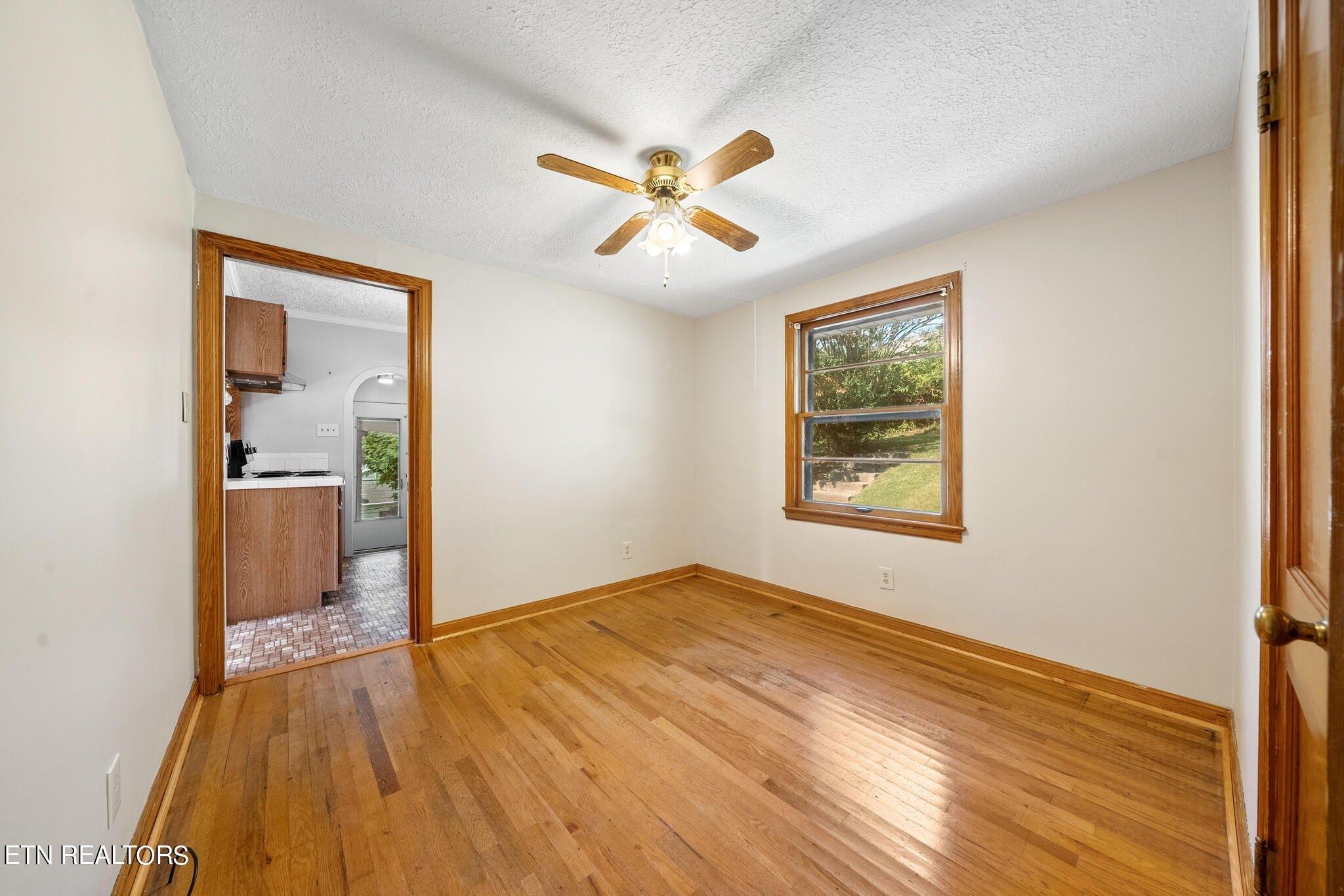 Woodview Dr, Knoxville, TN 37912