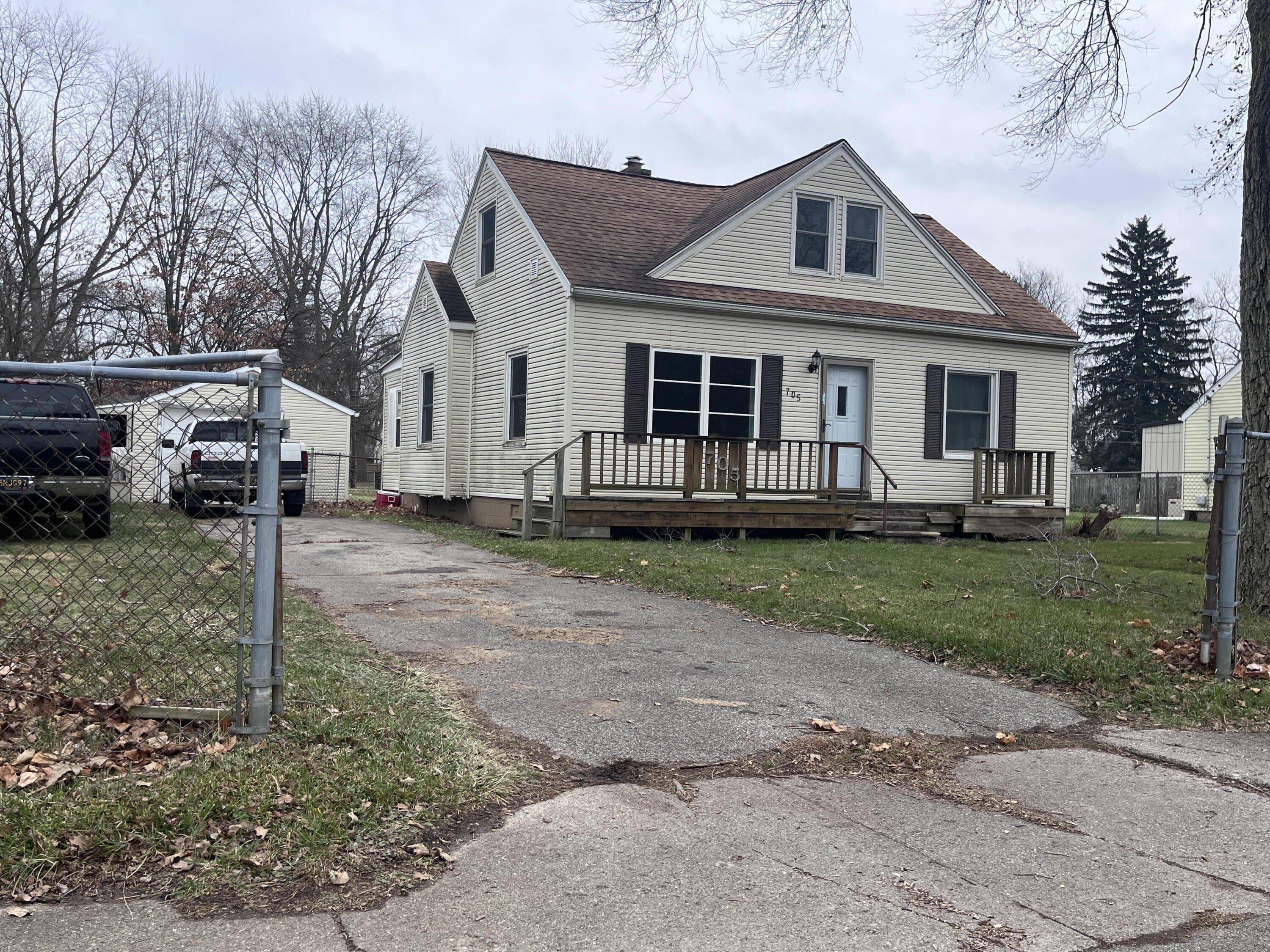 Varden Dr, Jackson, MI 49202