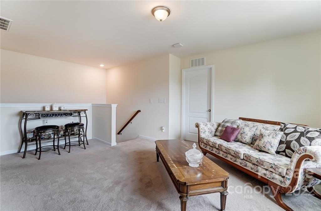 Champion Ct, Mooresville, NC 28117