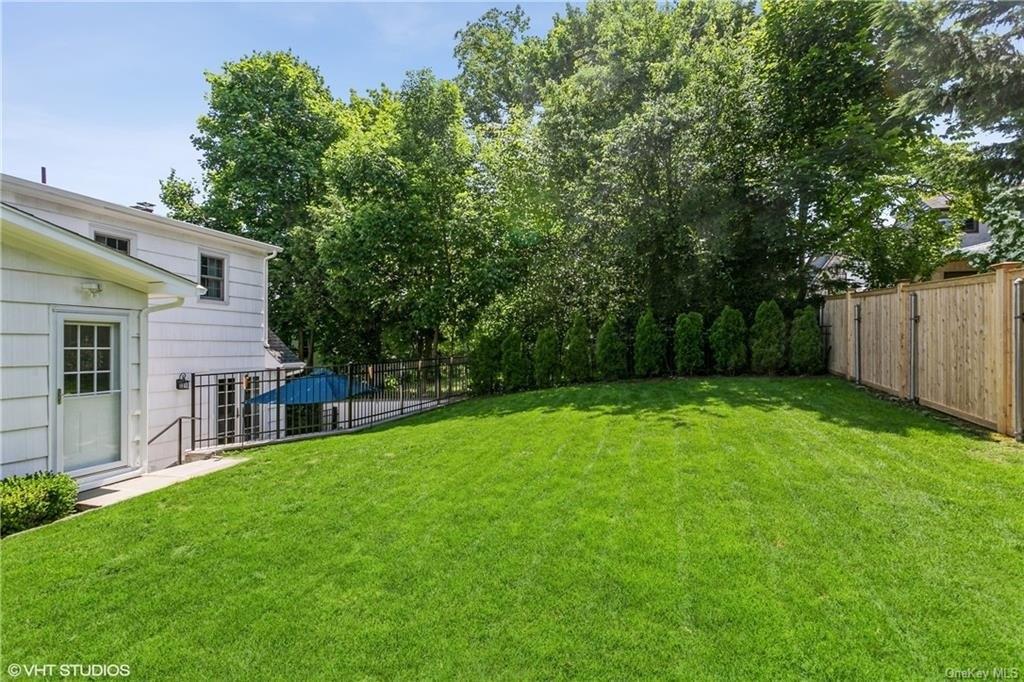 Brook St, Scarsdale, NY 10583