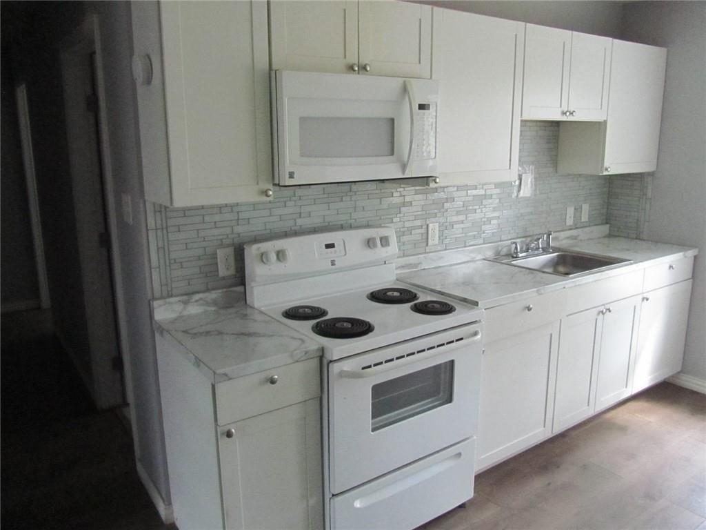 Paul Pl, Beeville, TX 78102