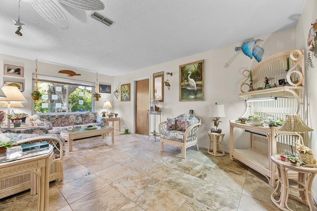 Ishie Ave, Bronson, FL 32621