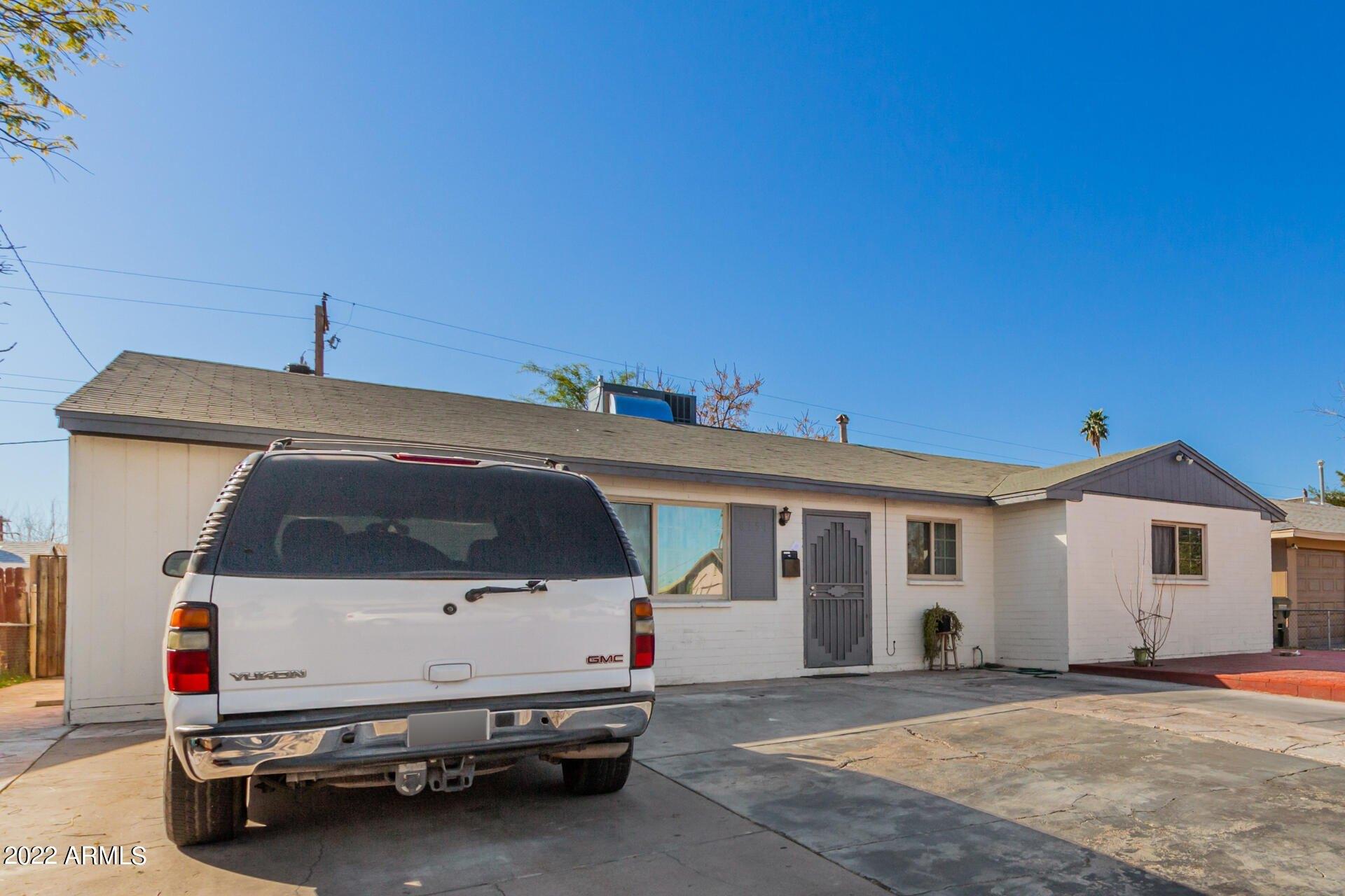 W Clarendon Ave, Phoenix, AZ 85033