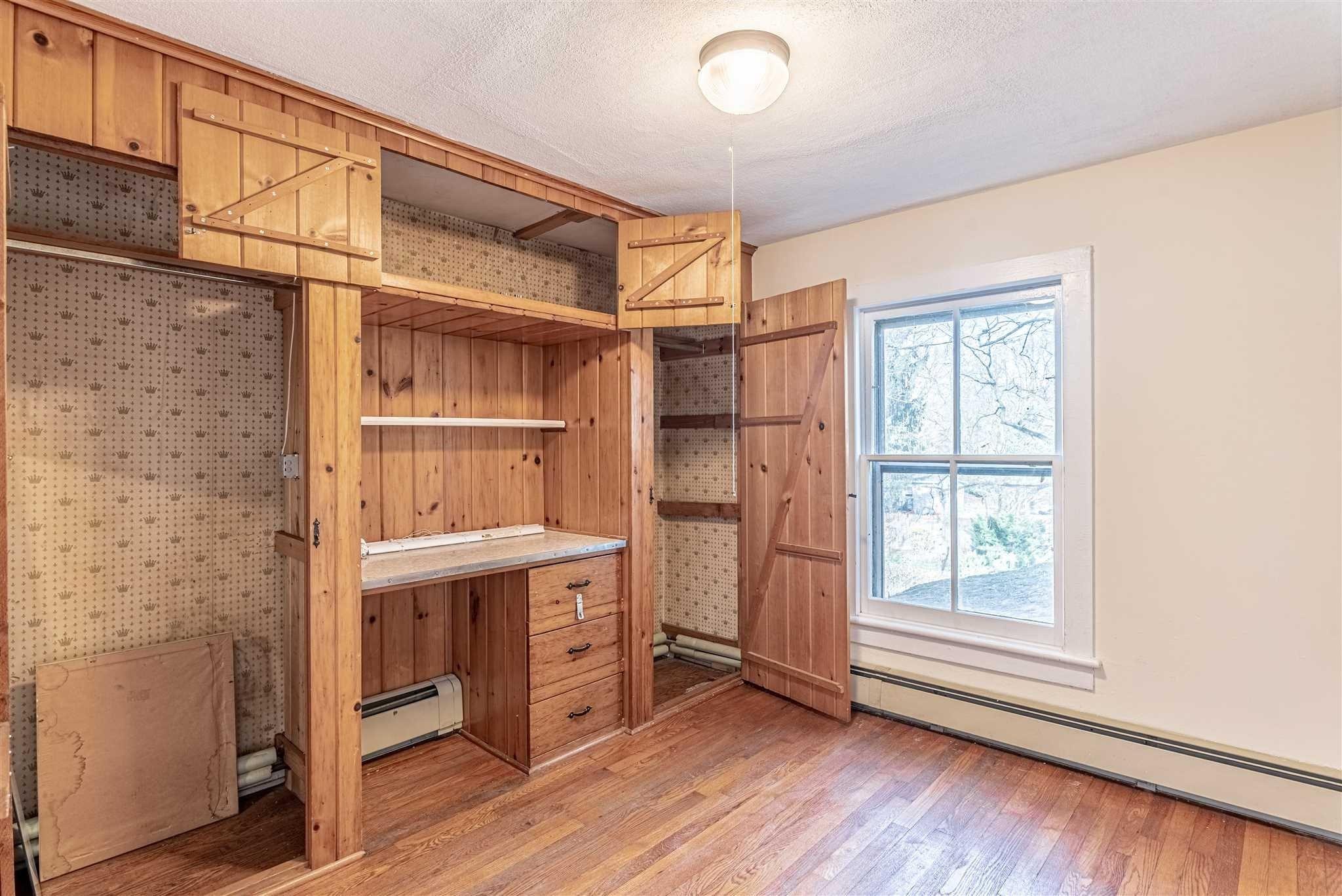 Thompson St, Red Hook, NY 12571