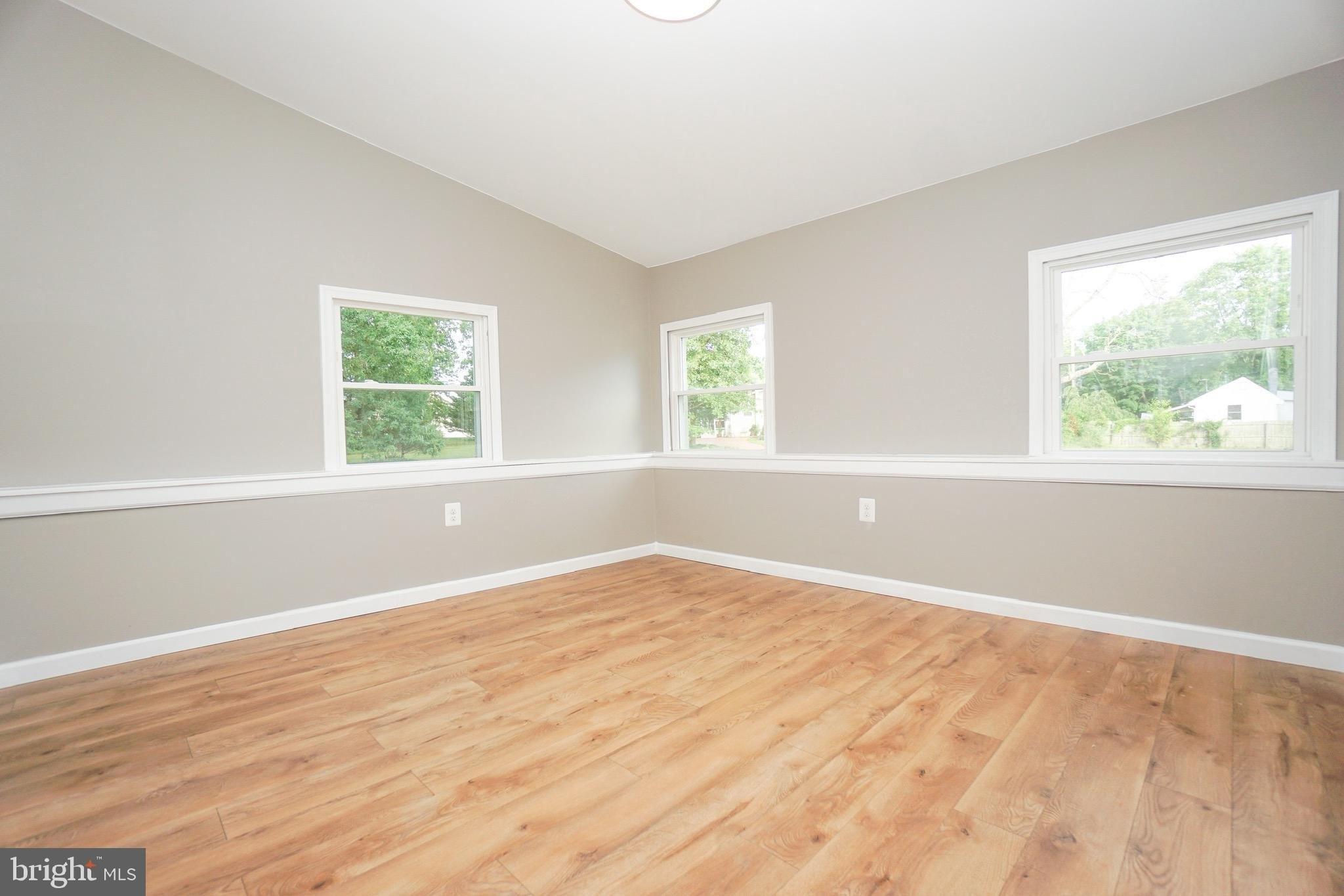 Sunset Ave, Franklinville, NJ 08322