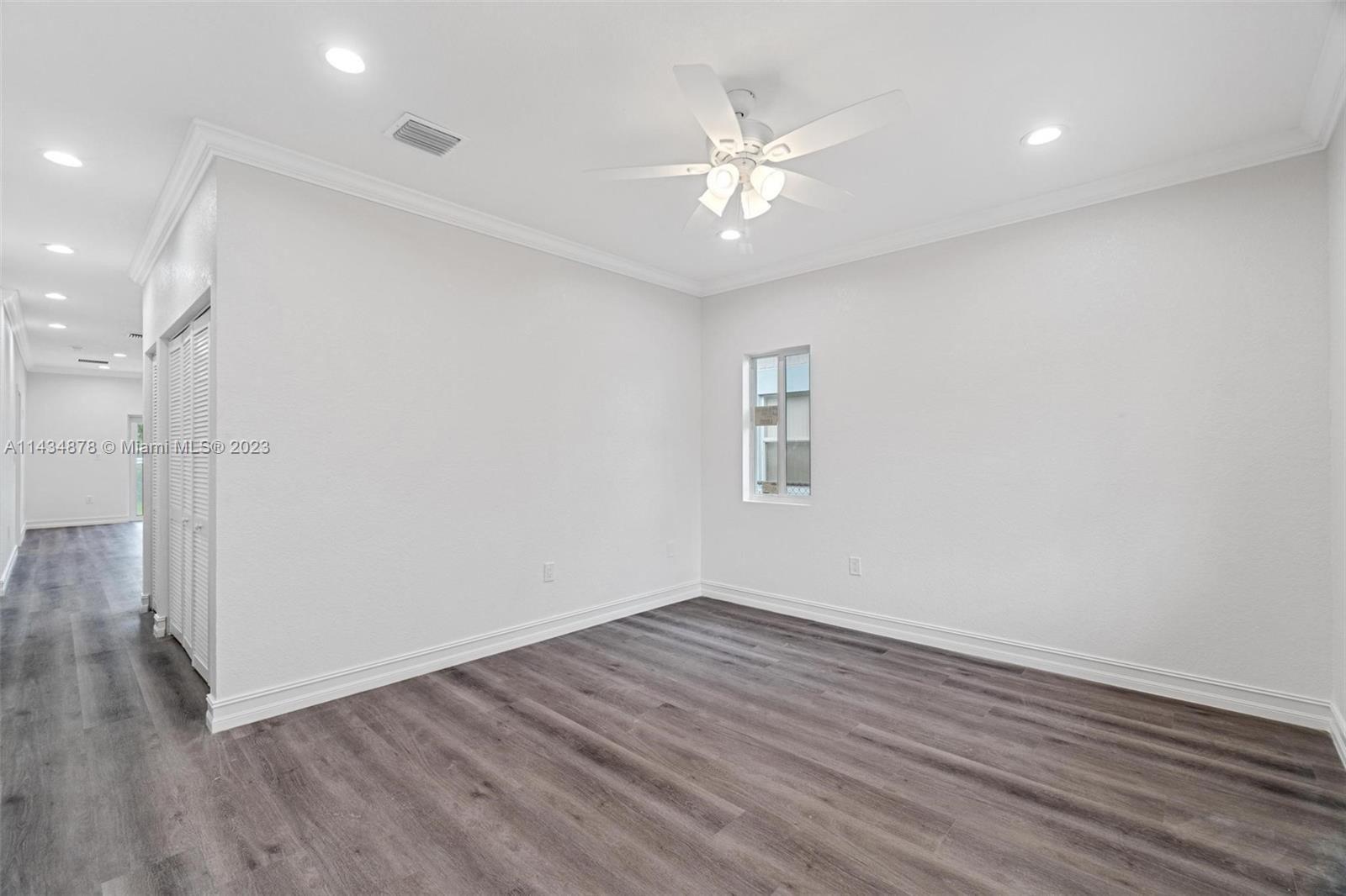 Nw 151st St, Opa Locka, FL 33054