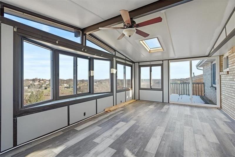 Highland Dr, Elizabeth, PA 15037