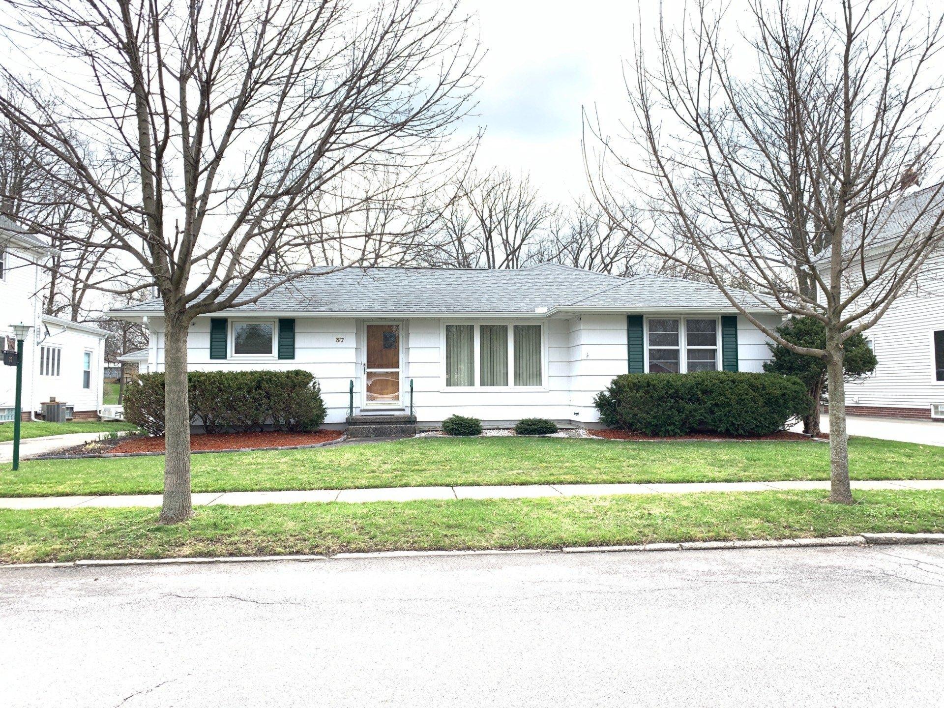 Holland Ave, Lancaster, NY 14086
