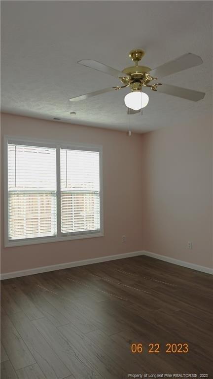 Foxglenn Dr, Fayetteville, NC 28314