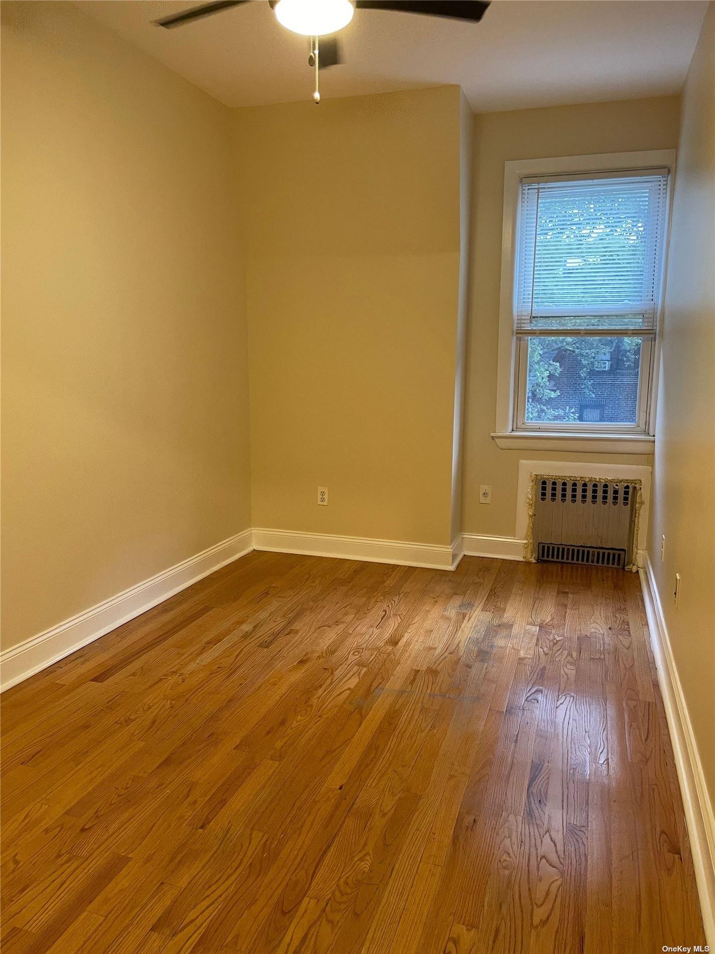 71st St, Jackson Heights, NY 11372