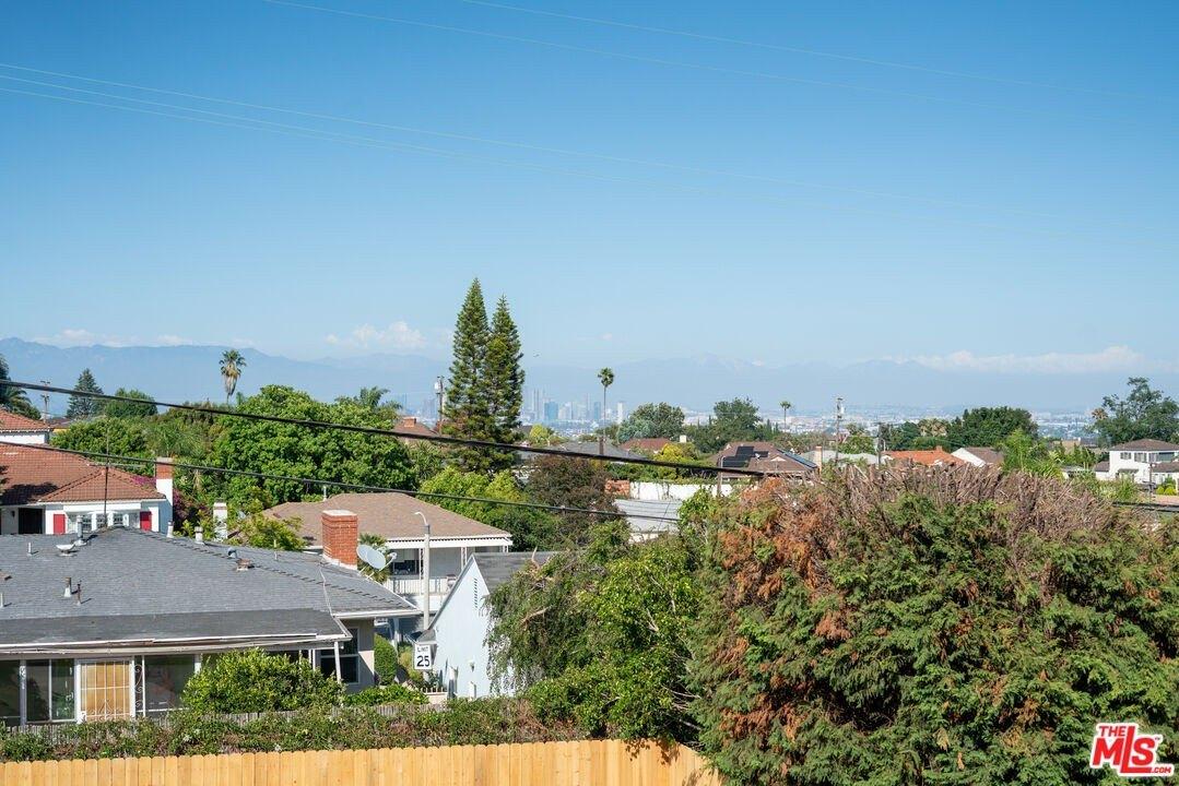 Southridge Ave, Los Angeles, CA 90043