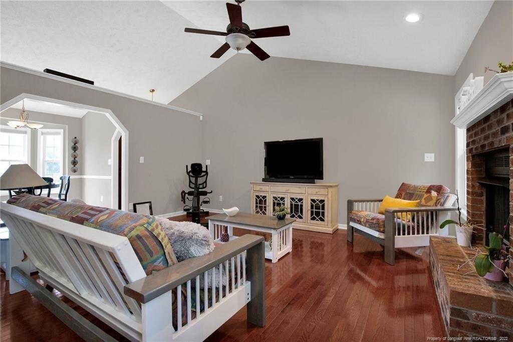 Barefoot Rd, Fayetteville, NC 28306
