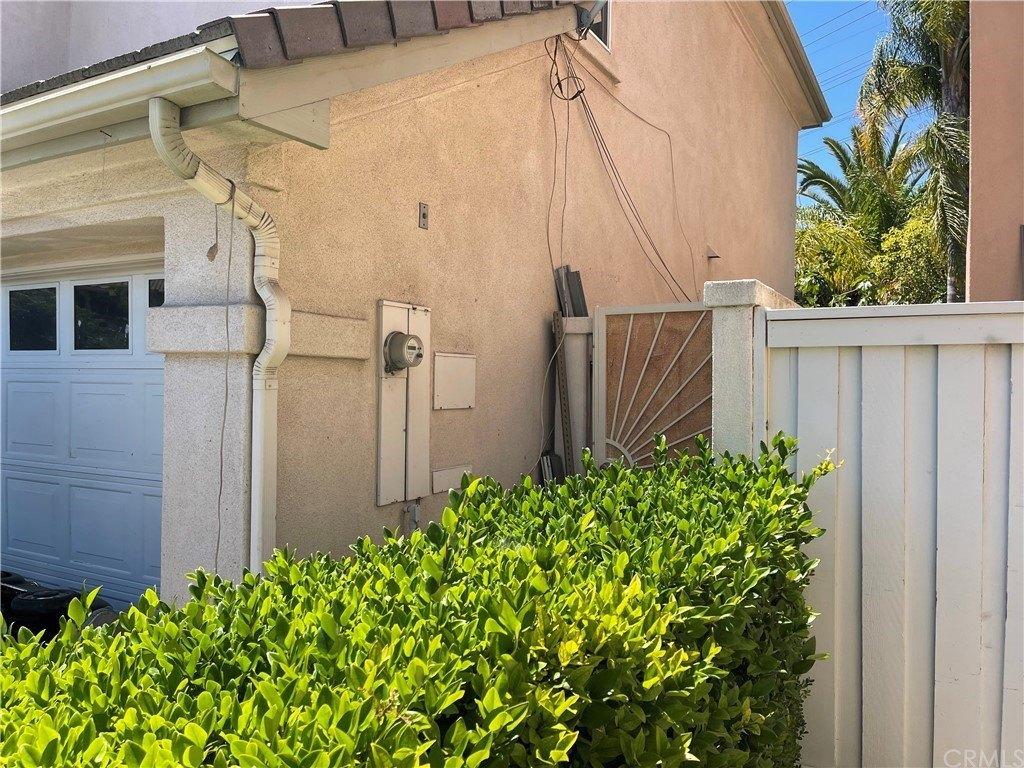 Petria, Irvine, CA 92606