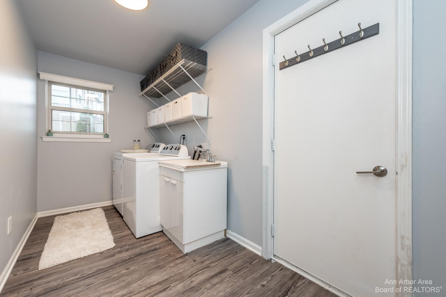 Green Valley Dr, Ann Arbor, MI 48103